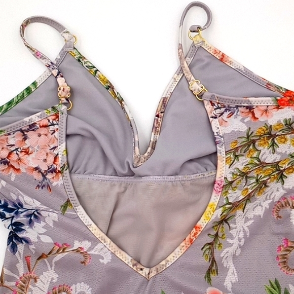 Rachel Roy Floral Print Mesh Inset Deep V-Neck One-Piece Swimsuit Fleur Silver S - Picture 8 of 12